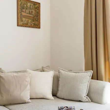 Castle Old Town Walk Elegant 2br Прага